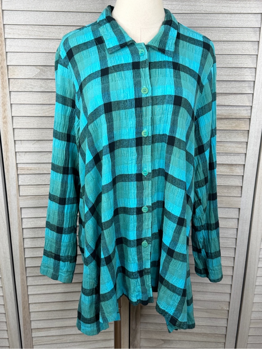 MILL VALLEY CLOTHING CO.  Women's Teal Plaid Button Down "Swing Big Shirt"-Large